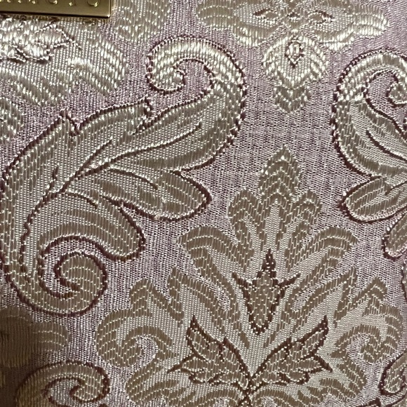 Vince Camuto Pink and Gold Embossed Cosmetics Bag NWT - Picture 6 of 10